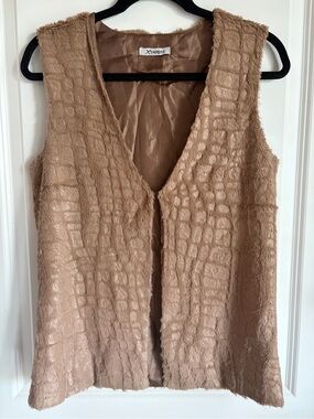 XTaren Women's Tan Faux-Fur Textured Vest